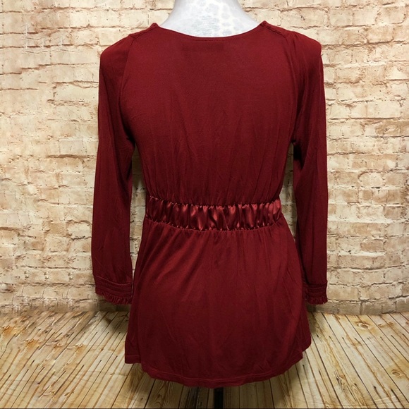 Deep V-Neck Blouse - Picture 4 of 8